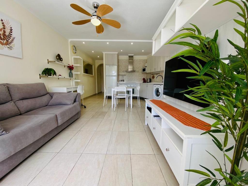Cozy Seaside Apartment 215 In Parque Santiago 2 Playa de las Américas Exterior foto
